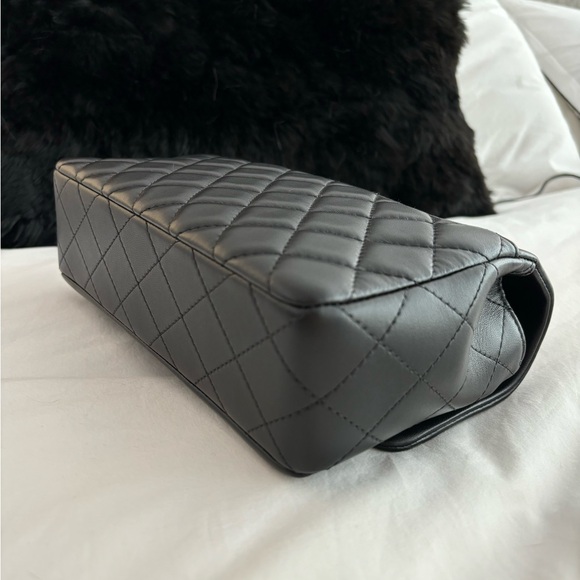 CHANEL 🖤 23B Black Lambskin & Patent Leather Small Flap Bag Light Gold Hardware - Picture 14 of 15